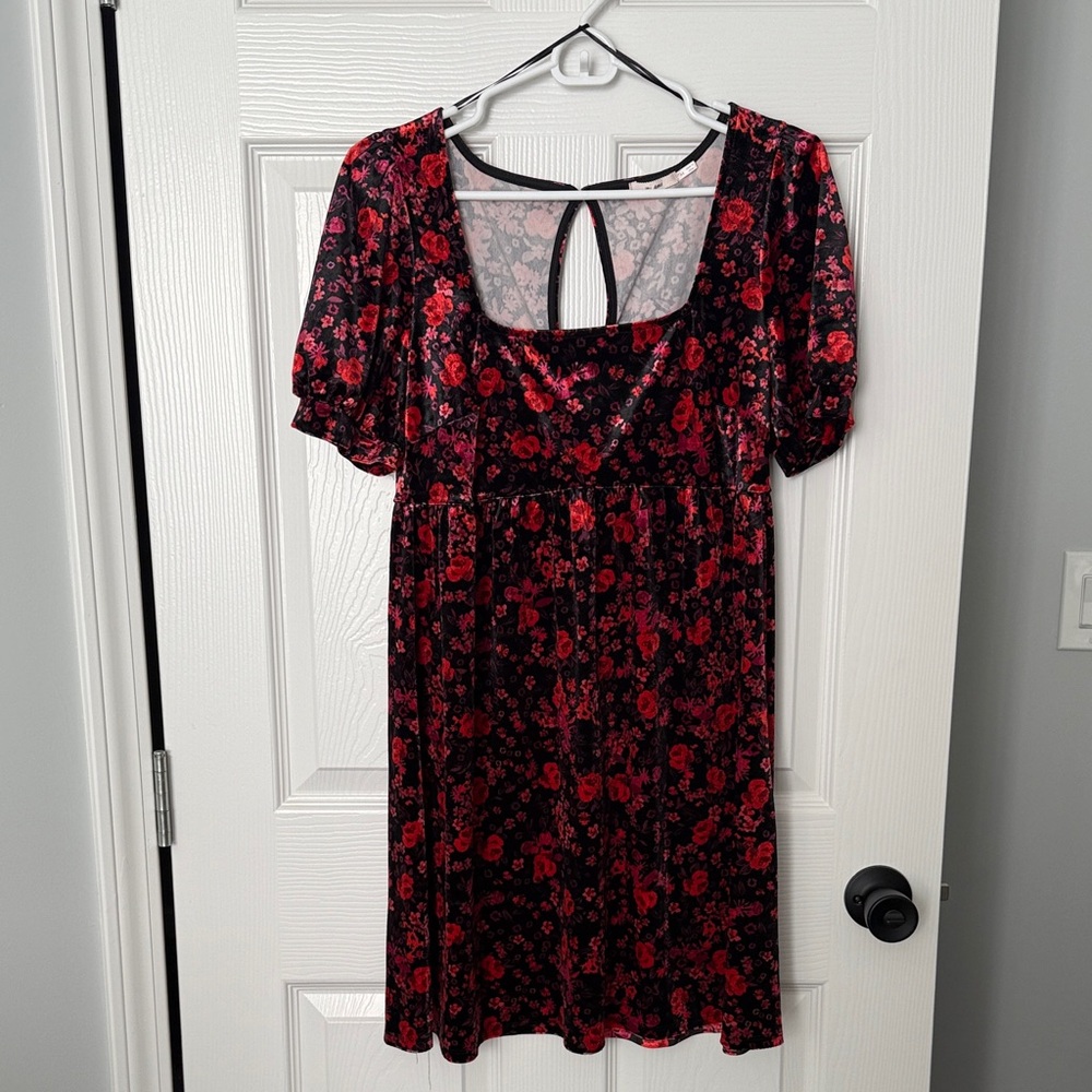 Miami Red and Black Floral Puff Sleeve Mini Dress
